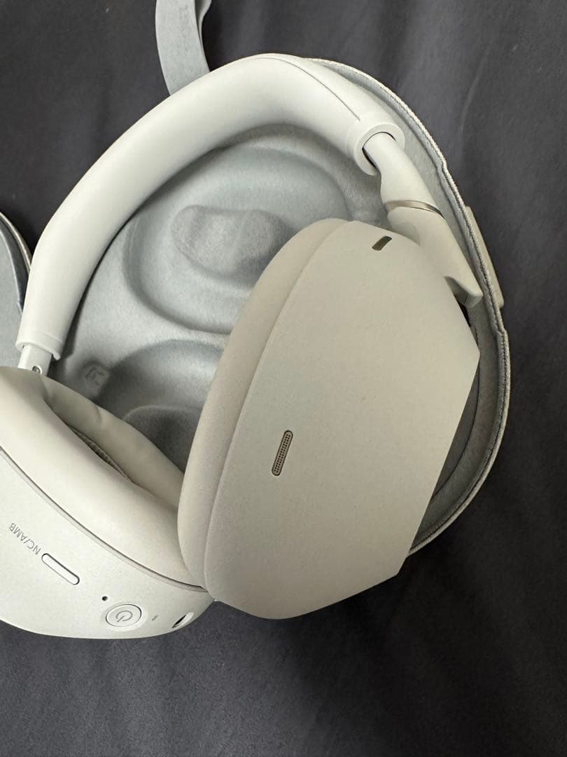 やまは　さん専用　SONY WH-1000XM6プラチナシルバー