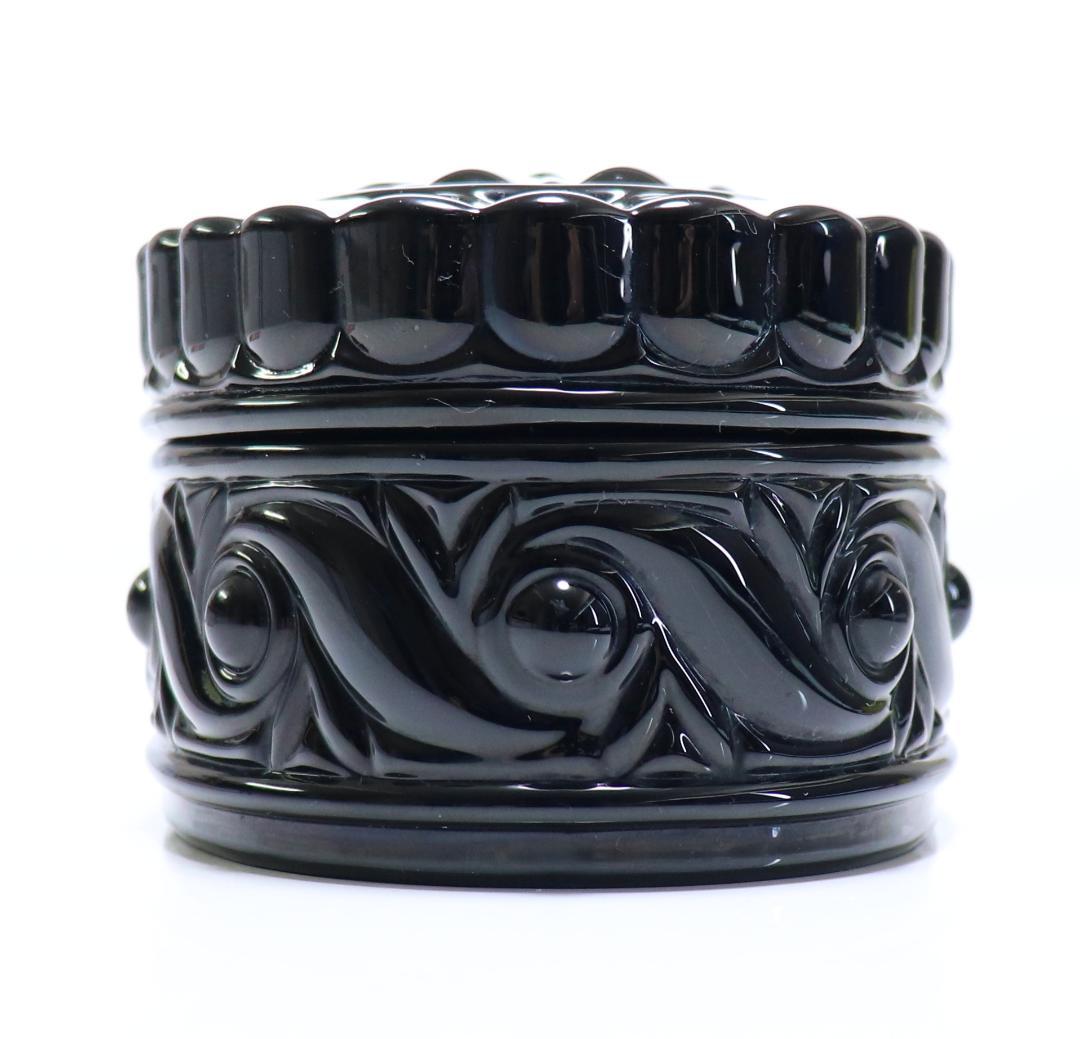 バカラ 希少型 最大 690g ブラッククリスタルガラス製 漆黒の蓋物 ロシア