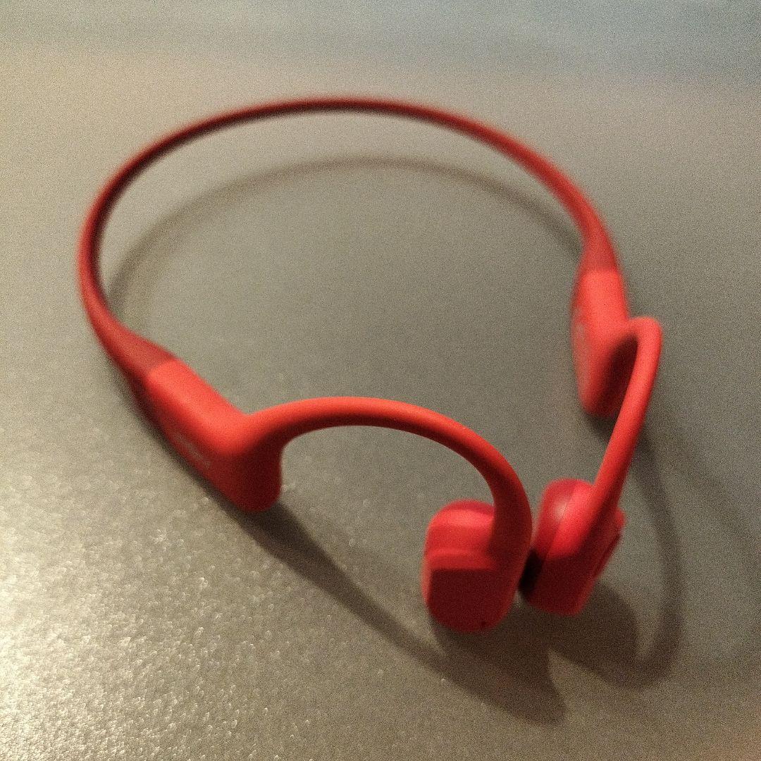 SHOKZ OPENRUN 骨伝導イヤホン レッド　使用時間30分　使用1回美品