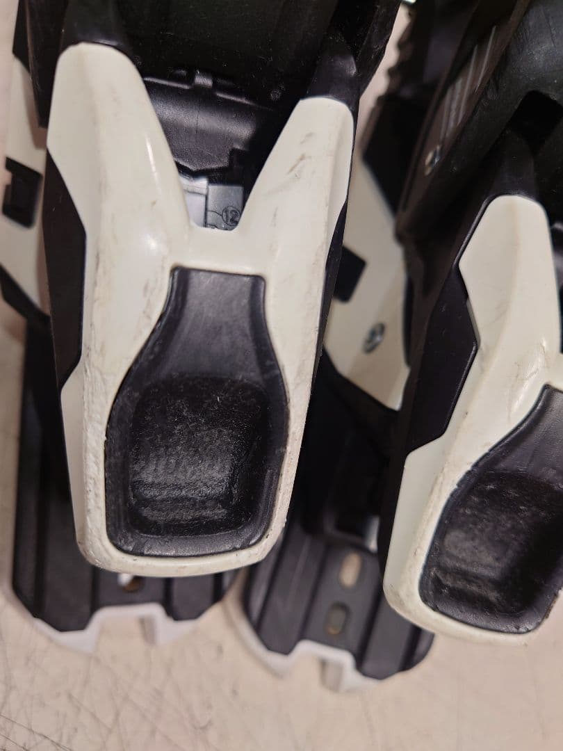 アトミック Atomic warden 13 demo スキー ビンディング