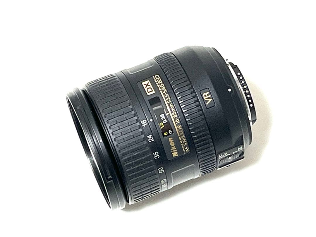 Nikon AF-S DX16-85mm f/3.5-5.6G ED VR　美品