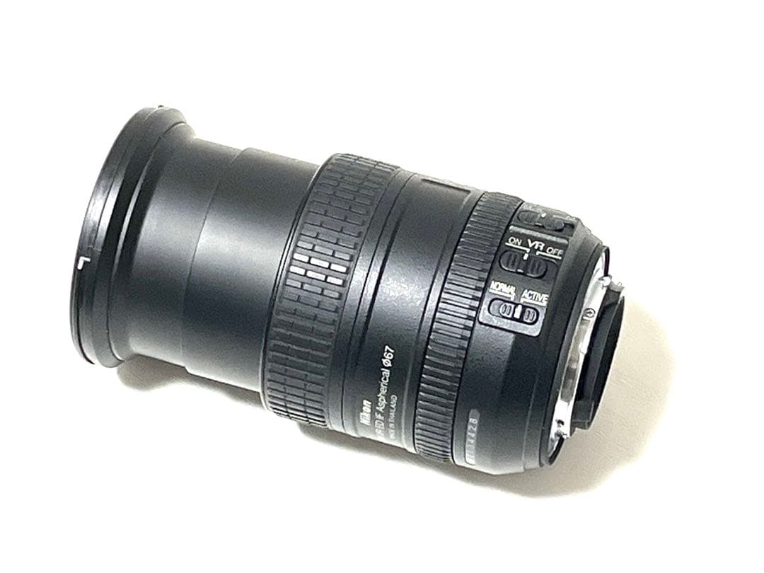 Nikon AF-S DX16-85mm f/3.5-5.6G ED VR　美品