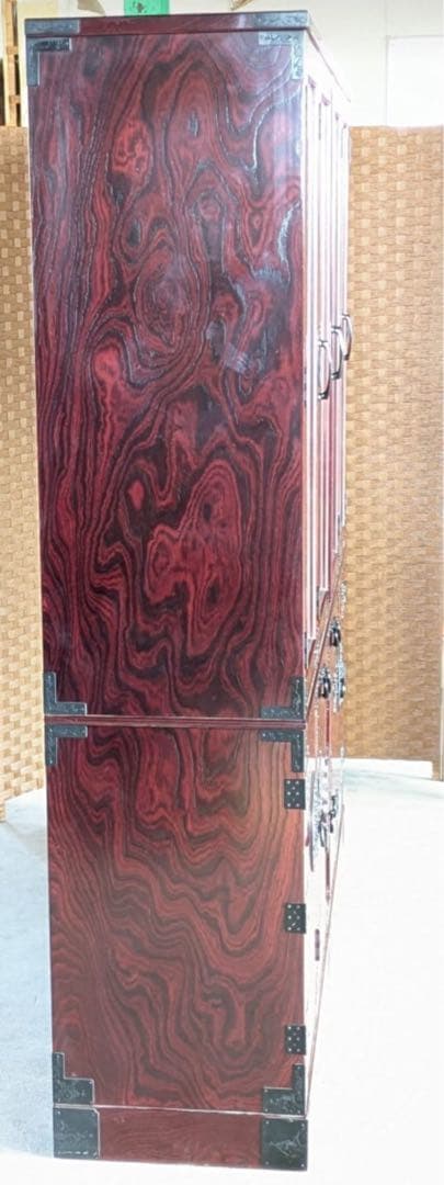 二本松工藝館　田中家具 重厚感ある佇まいが魅力的な水屋箪笥 キャビネット 食器棚