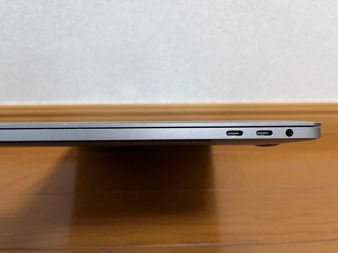MacBook本体 MacBook Pro 13 2019 Core i7 | 16GB 512GB