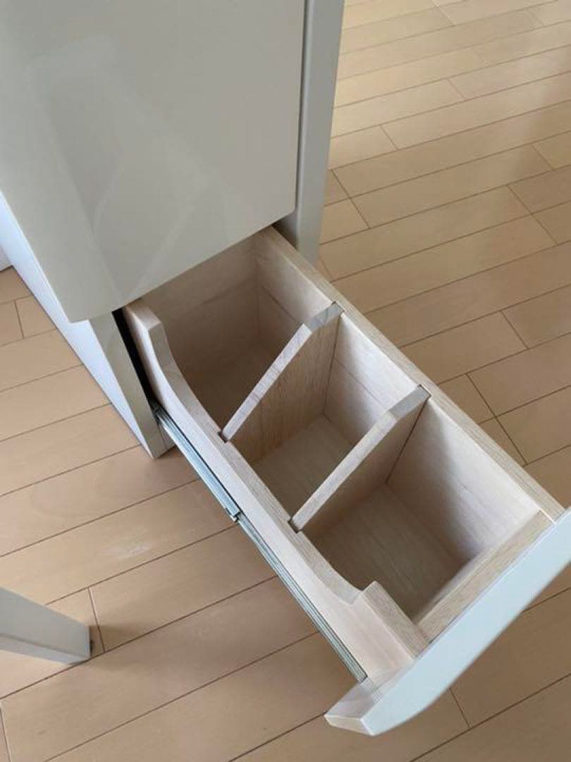 ホワイト ドレッサー 鏡台 ガラス棚付き