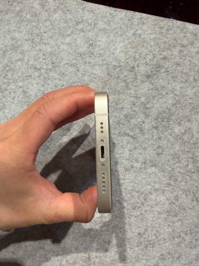 Apple iPhone 14シルバー 本体