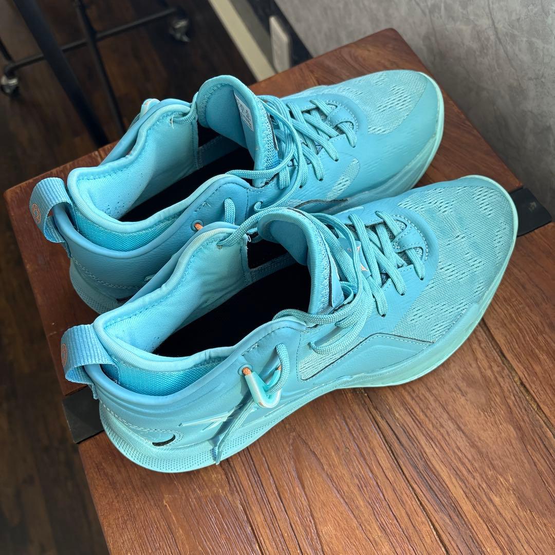 水色 バスケットボールシューズ　27.5センチ