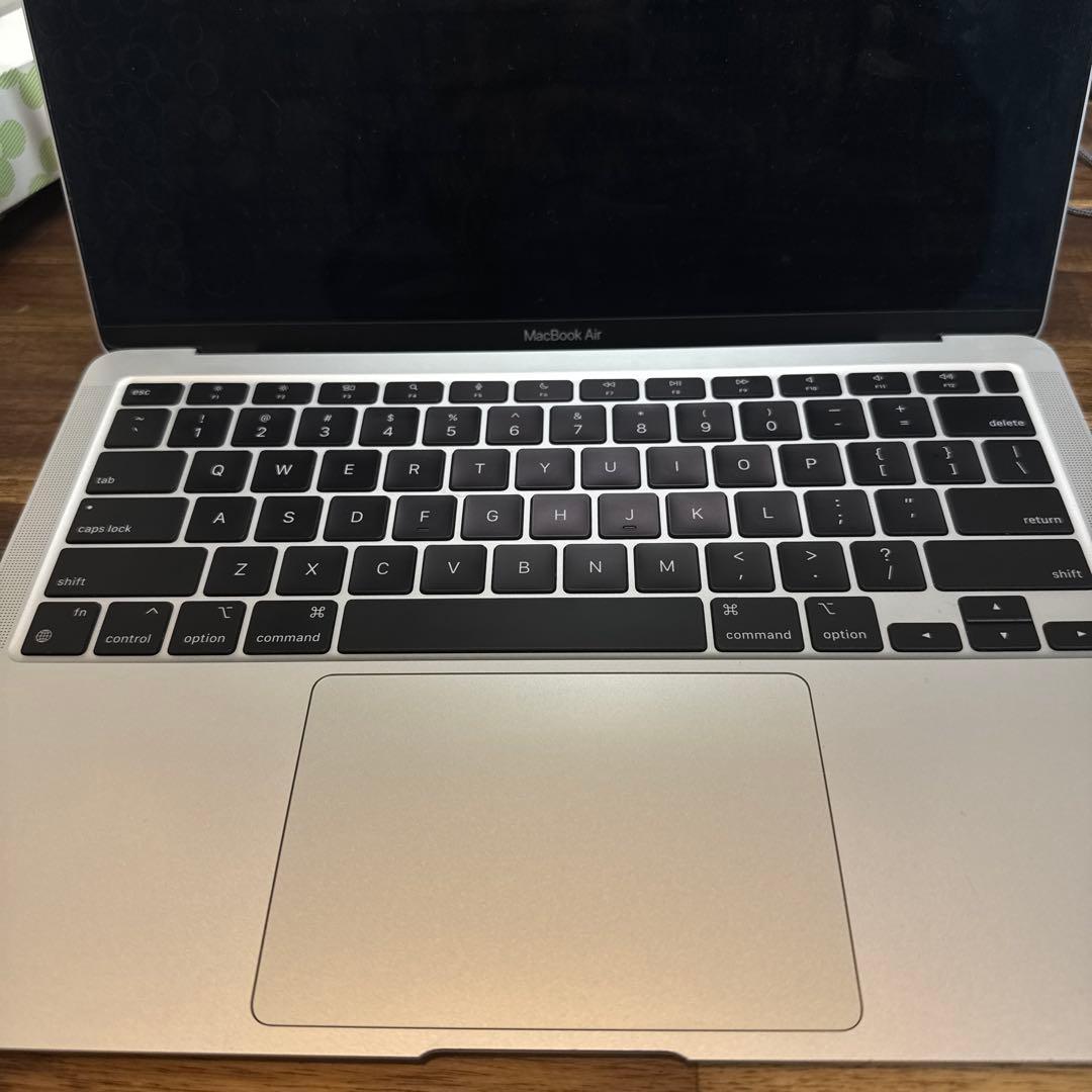 MacBook Air M1 13インチ US配列16GB 512GB 84%