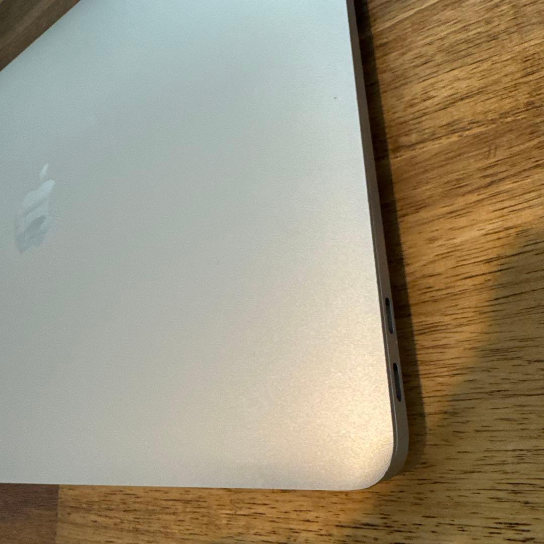 MacBook Air M1 13インチ US配列16GB 512GB 84%
