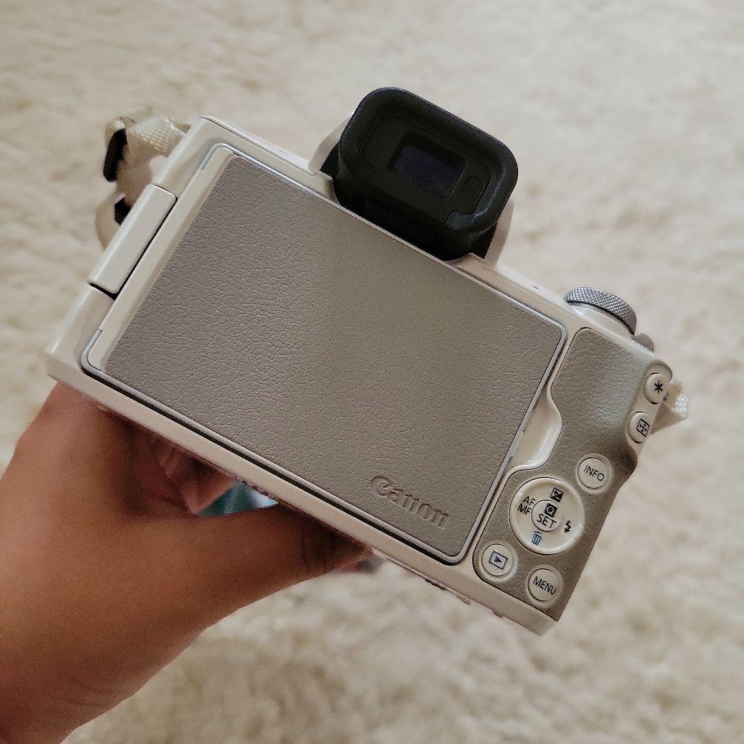 Canon EOS KISS M Wレンズキット ホワイト