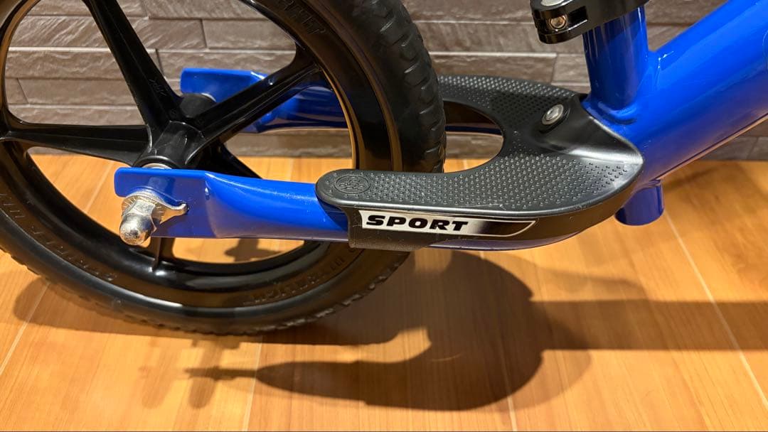 ★【断捨離中】なつ★　ストライダー スポーツモデル 12インチ 青　ブルー