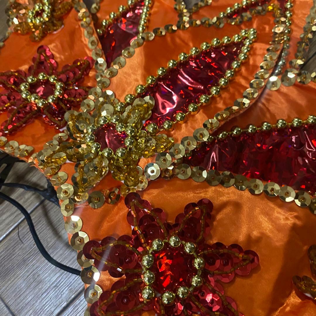 オレンジ カーニバル衣装 ビーズ装飾