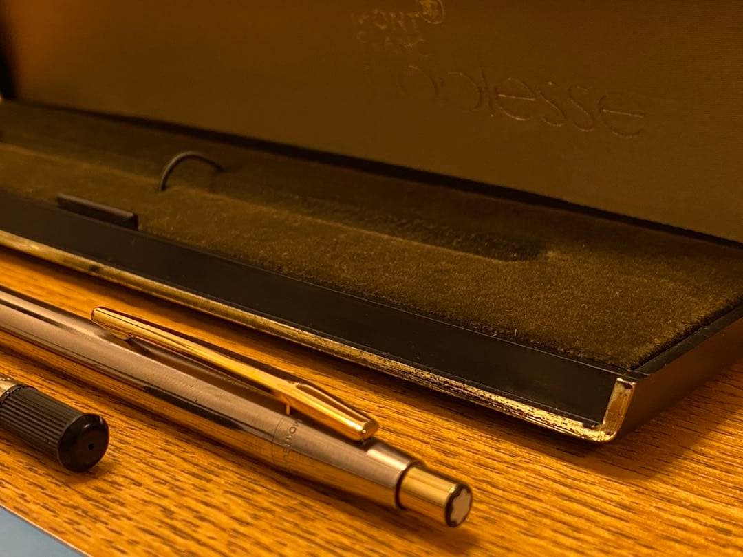 【美品】MONTBLANC モンブラン ノック式ボールペン ノブレス