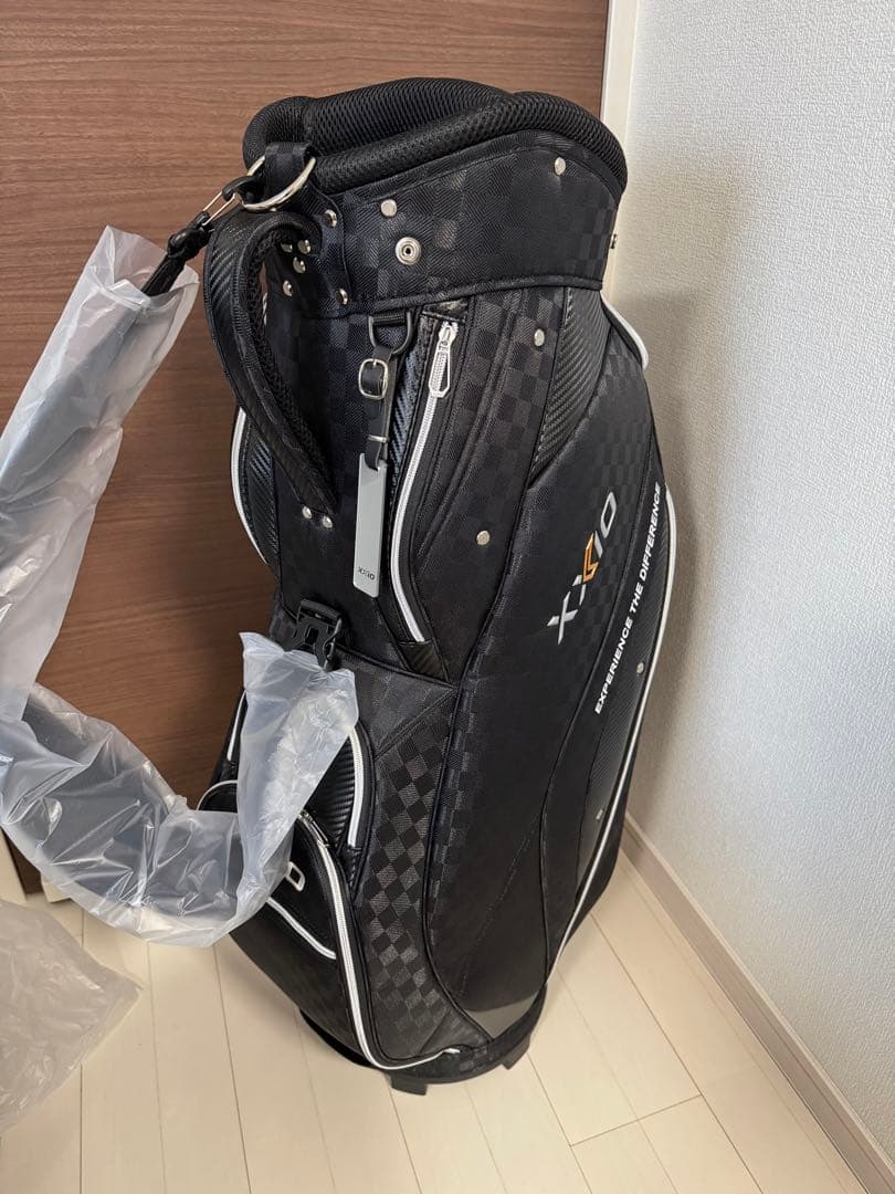 XXIO チェック柄ゴルフバッグ ブラック（未使用品）