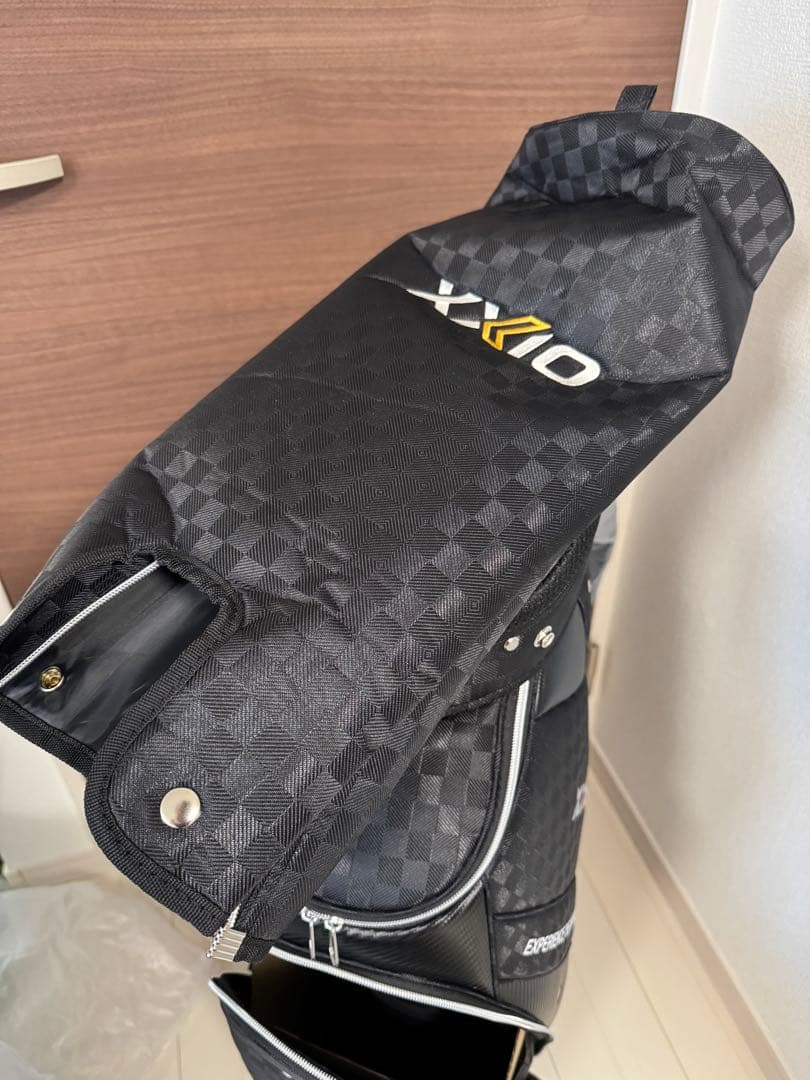 XXIO チェック柄ゴルフバッグ ブラック（未使用品）