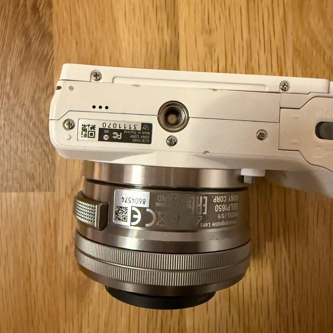 SONY α5100 ミラーレスカメラ 本体・レンズ・バッテリー付き