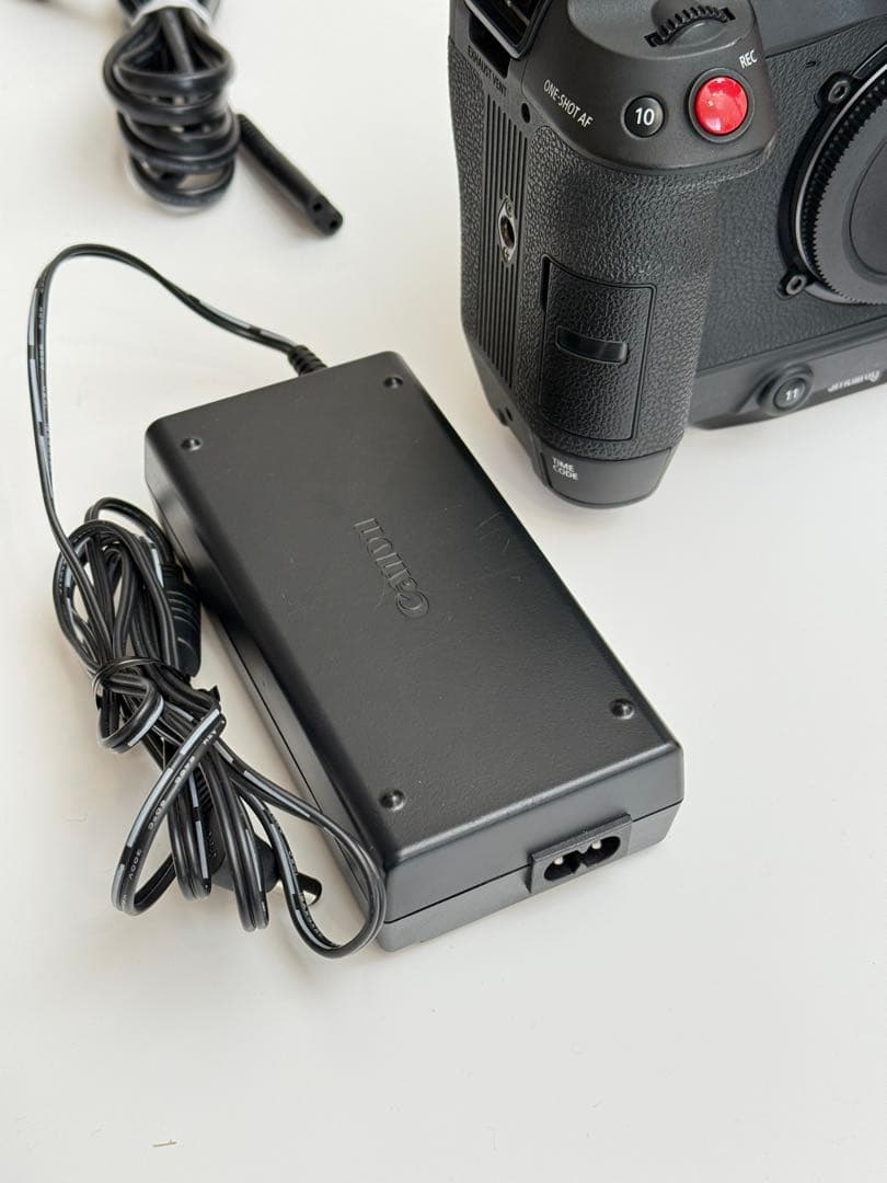 リグ付き Canon EOS C70 ボディ業務用ビデオカメラ本体