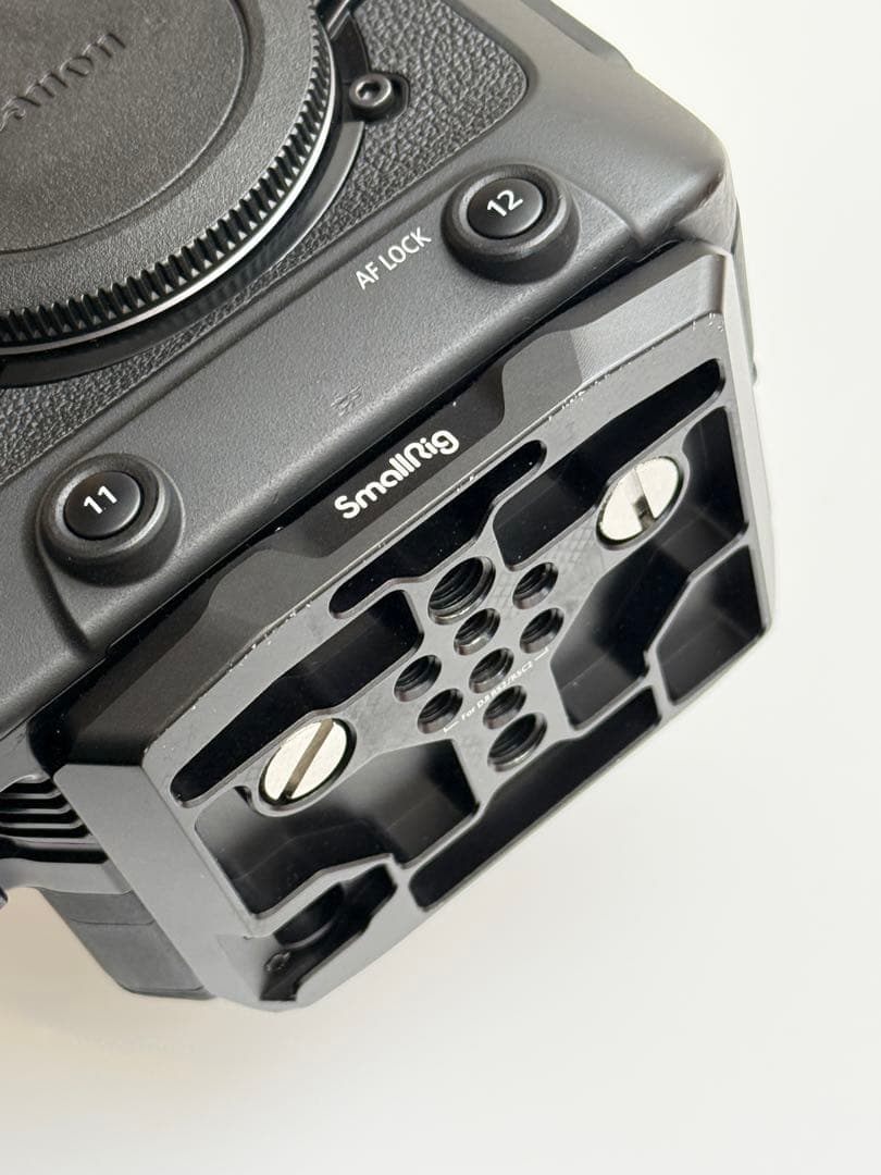 リグ付き Canon EOS C70 ボディ業務用ビデオカメラ本体