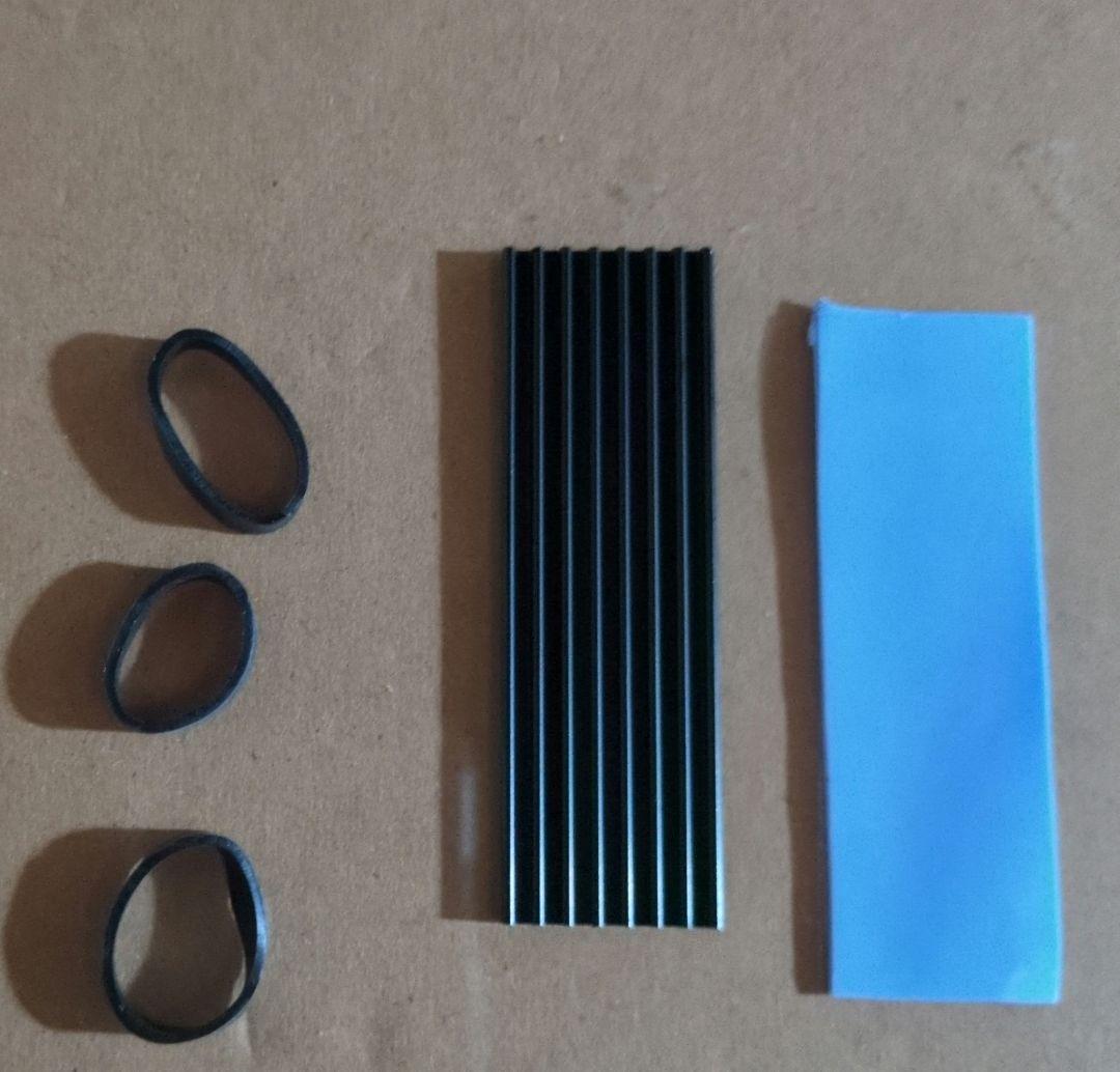 N*i様 2TB NVMe SSDヒートシンク付