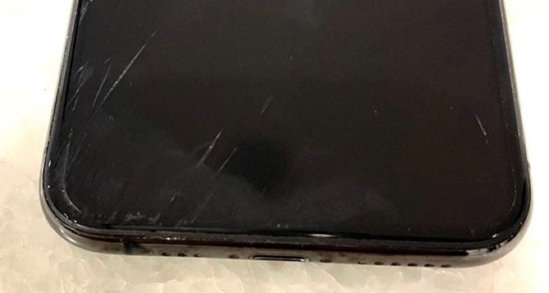 K*n様 Apple iPhone 11 Pro スペースグレー　64GB