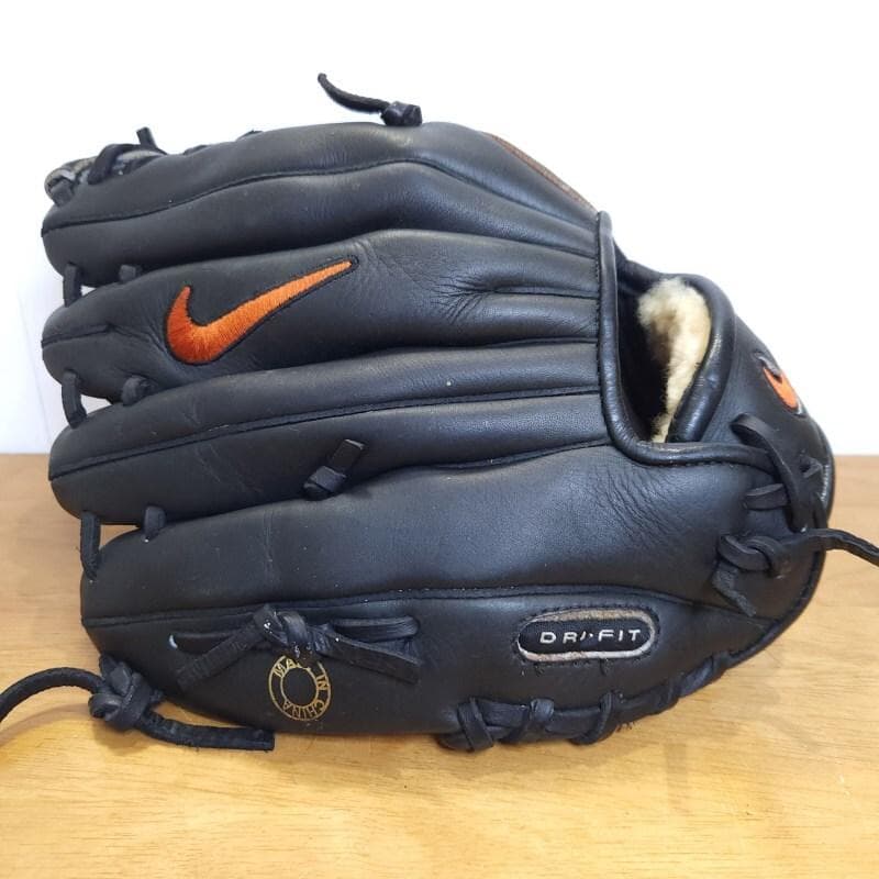 NIKE ナイキ プロゴールド 限定カラー 激レア 内野用 軟式グローブ