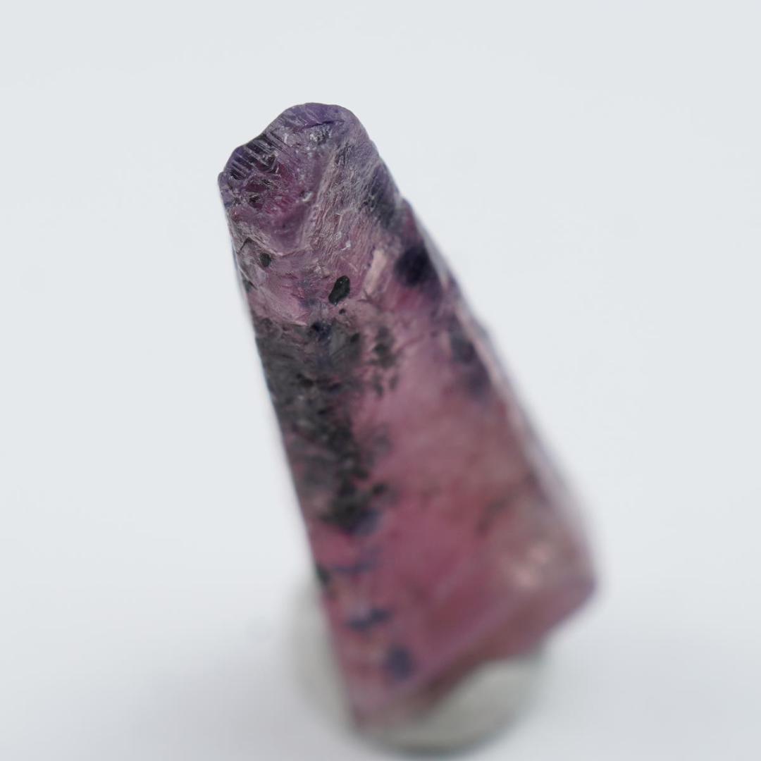 ウインザサファイア結晶　鉱物標本　原石　タンザニア産