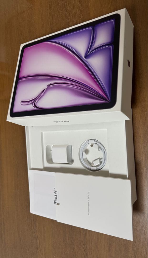 iPad Air6 11inch M2 Wi-Fi ２５６GB　純正フォリオ付き