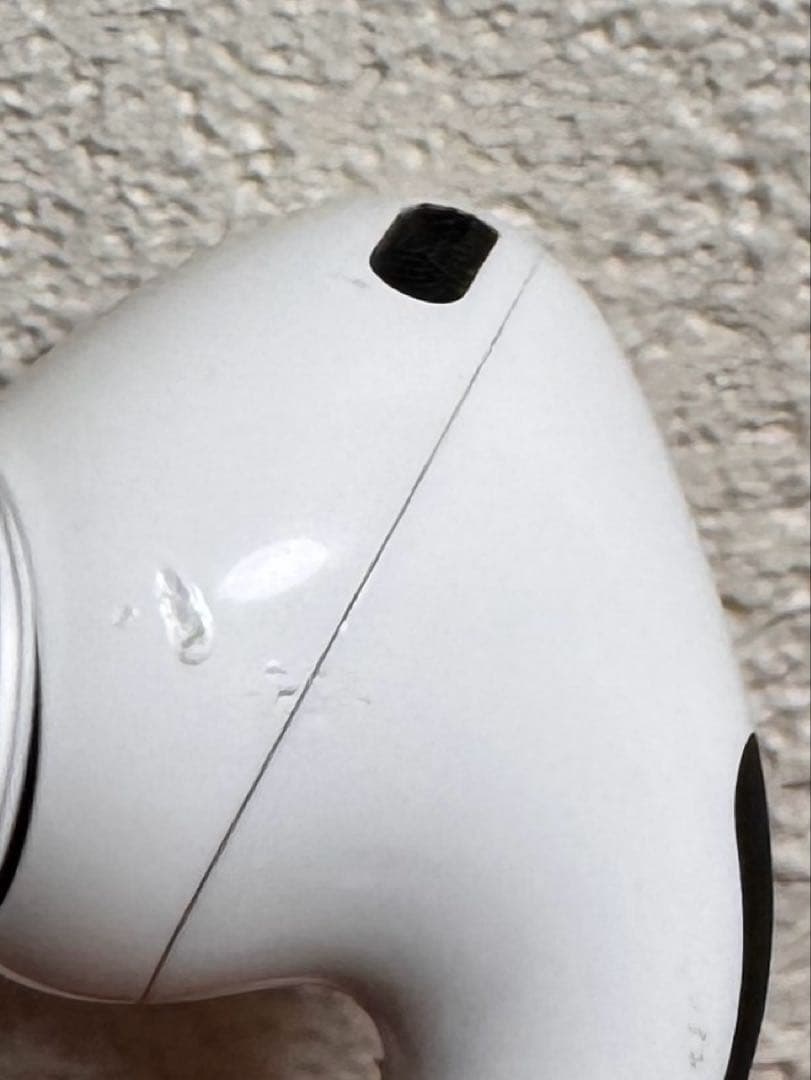 AirPods Pro（第2世代）Lightning 付属品完備／傷あり