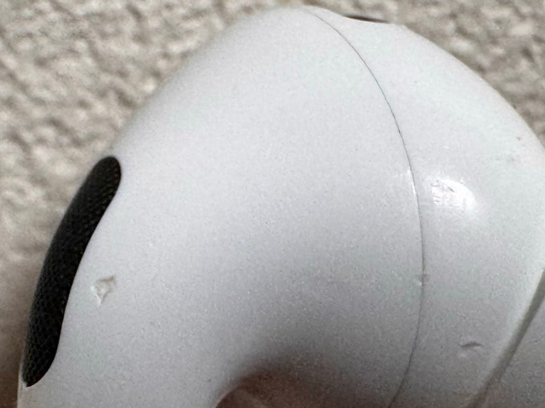 AirPods Pro（第2世代）Lightning 付属品完備／傷あり