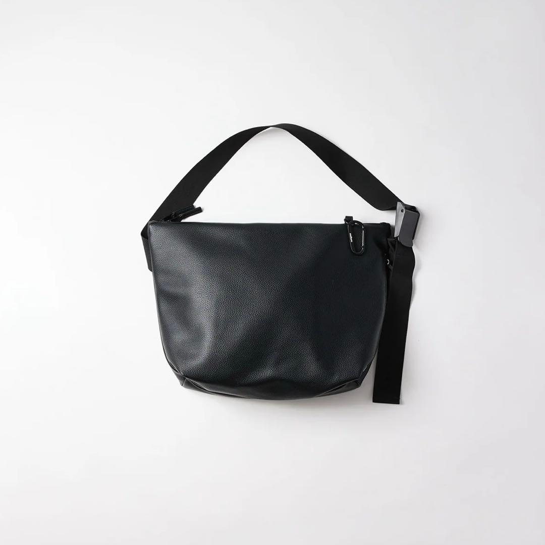 meltum LEATHER MESSENGER BAG(M) 新品未使用