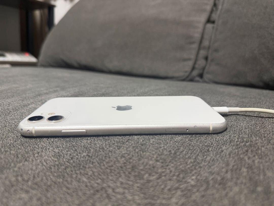 Apple iPhone 11本体 64GB