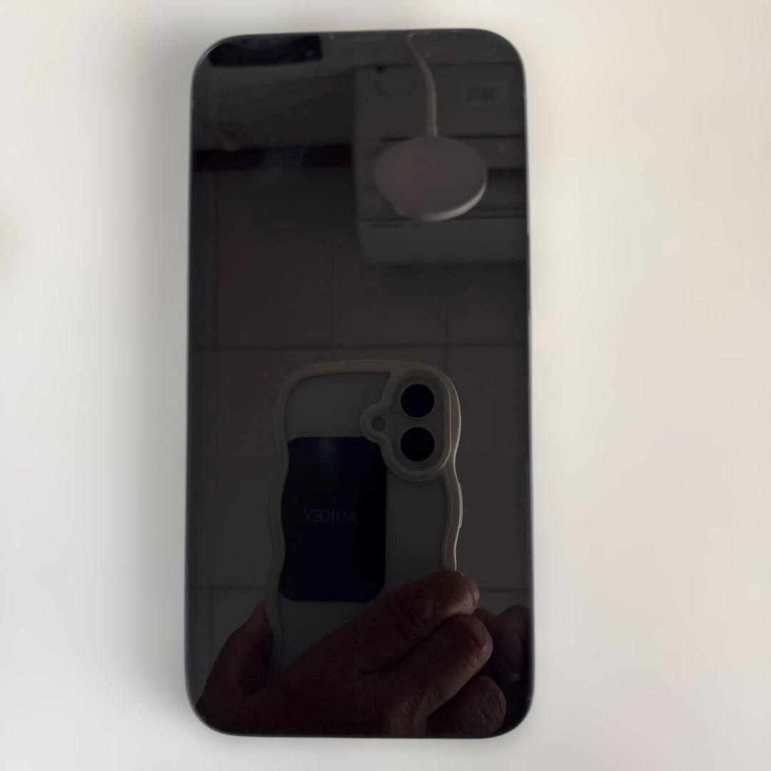 iPhone ブラック 本体 充電ケーブル付き