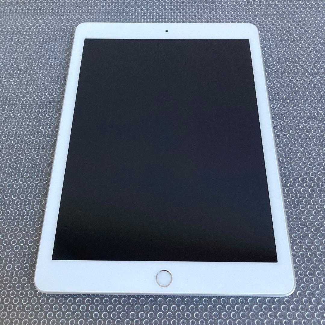 3185 美品☆電池ほぼ新品☆iPad6 第6世代 32GB SIMフリー☆
