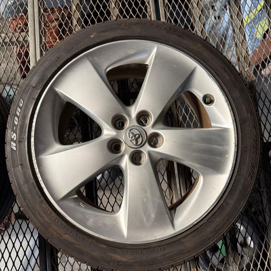トヨタ　30プリウス純正17インチ タイヤ・ホイールセット 215/45R17