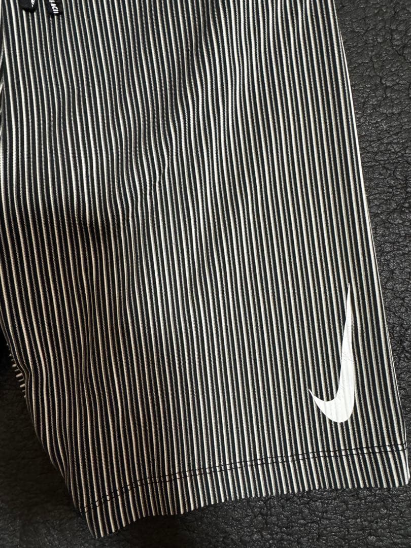 Nike エアロスイフト　DRI-FIT ADVハーフタイツ　Mサイズ　グレー