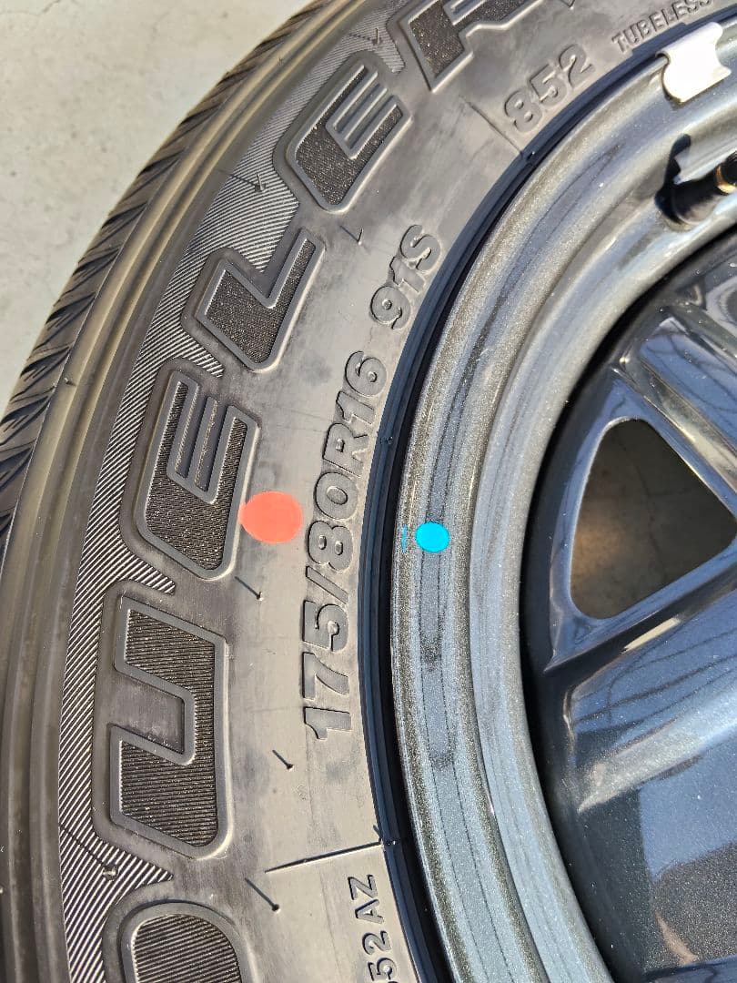 ジムニーJB64　純正タイヤ、ホイール4本セット、 新車外し 、未使用