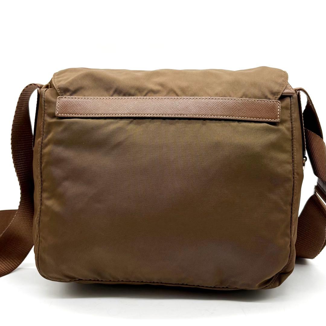 【極美品】プラダ ショルダーバッグ 近年モデル ナイロン サフィアーノ カーキ