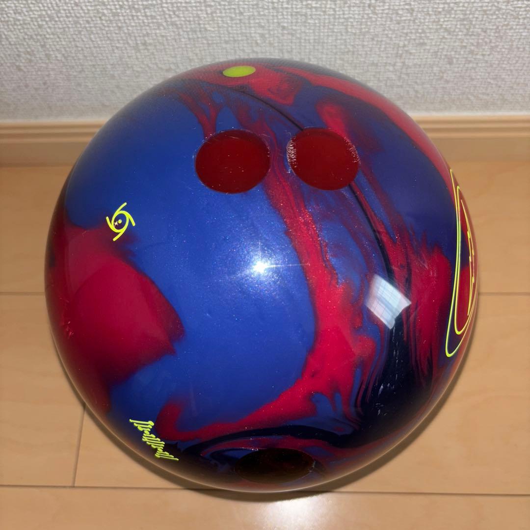 ボウリング　ボール　DNAコイル ストーム　中古