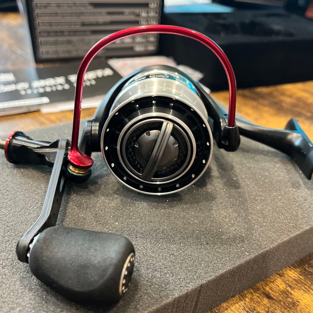 リール REVO MGX THETA 2500SH