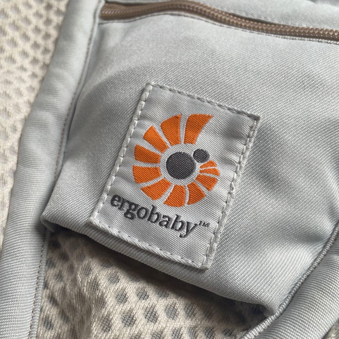 エルゴオムニブリーズ　ergobaby omni breeze 抱っこ紐
