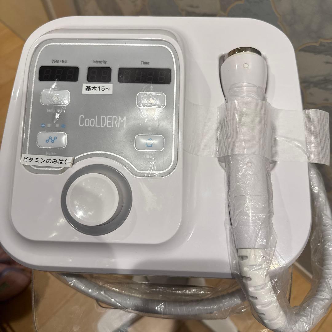CoolDERM 美顔器