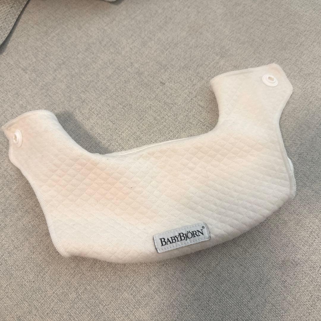BABYBJORN ハーモニー　ベビーキャリア　最上級モデル　クリーム　スタイ付