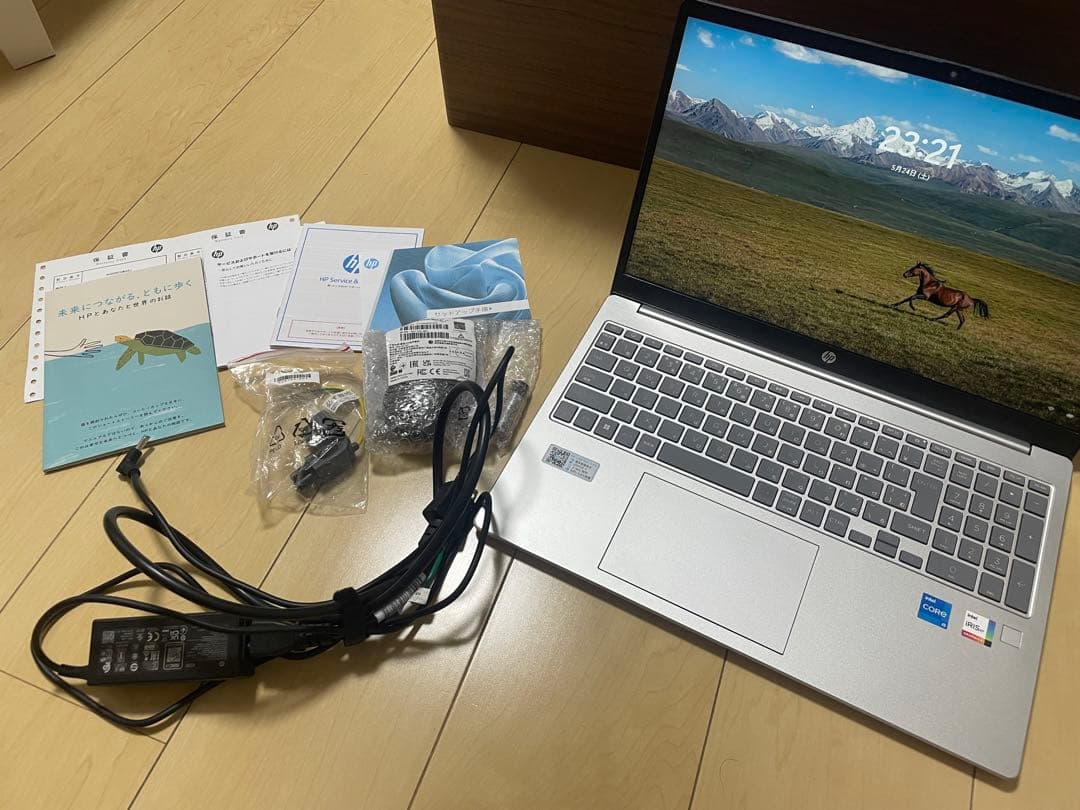 東京レスポールHP ノートPC Intel Core i5 シルバー 本体