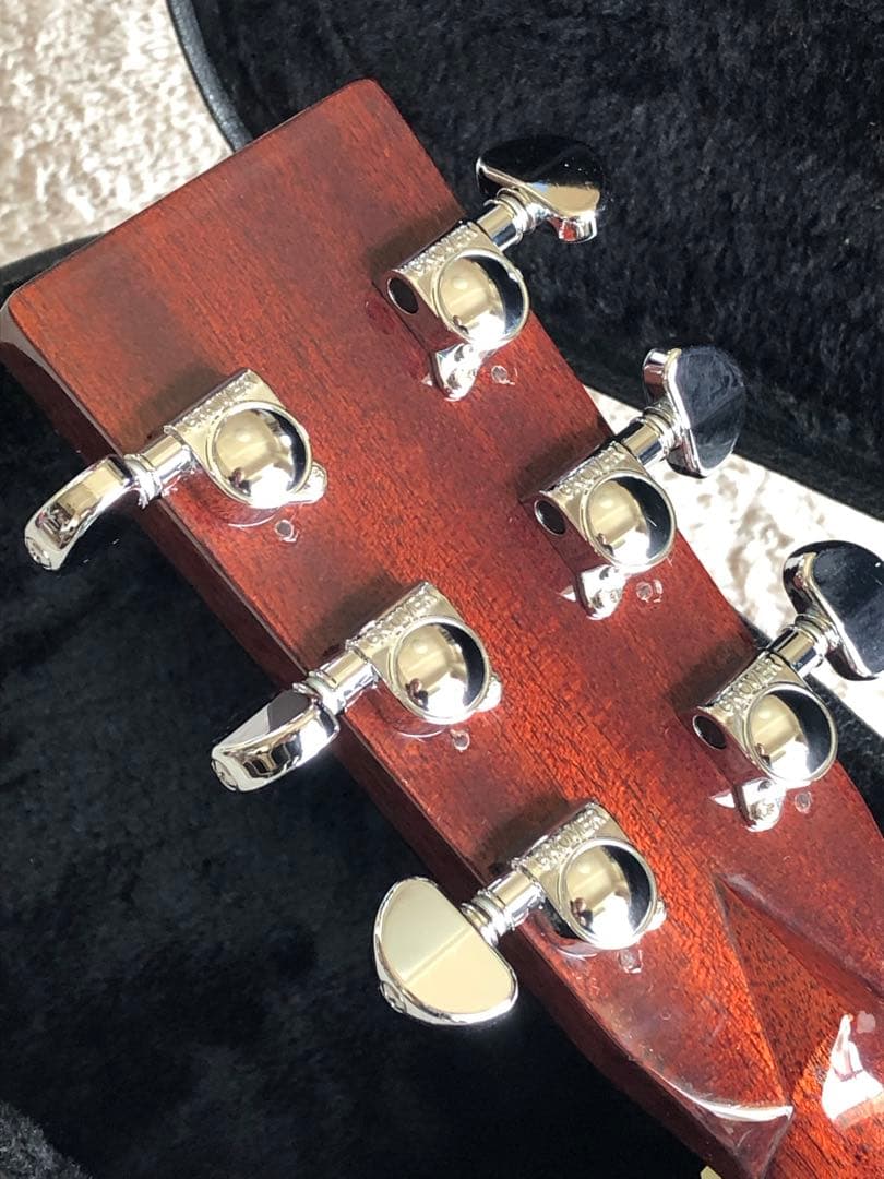 ジェームスJD600VNアコースティックギターハードケース付き