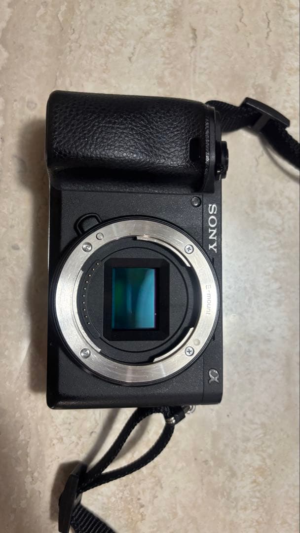 Sony α6400 ボディ　ミラーレス一眼カメラ