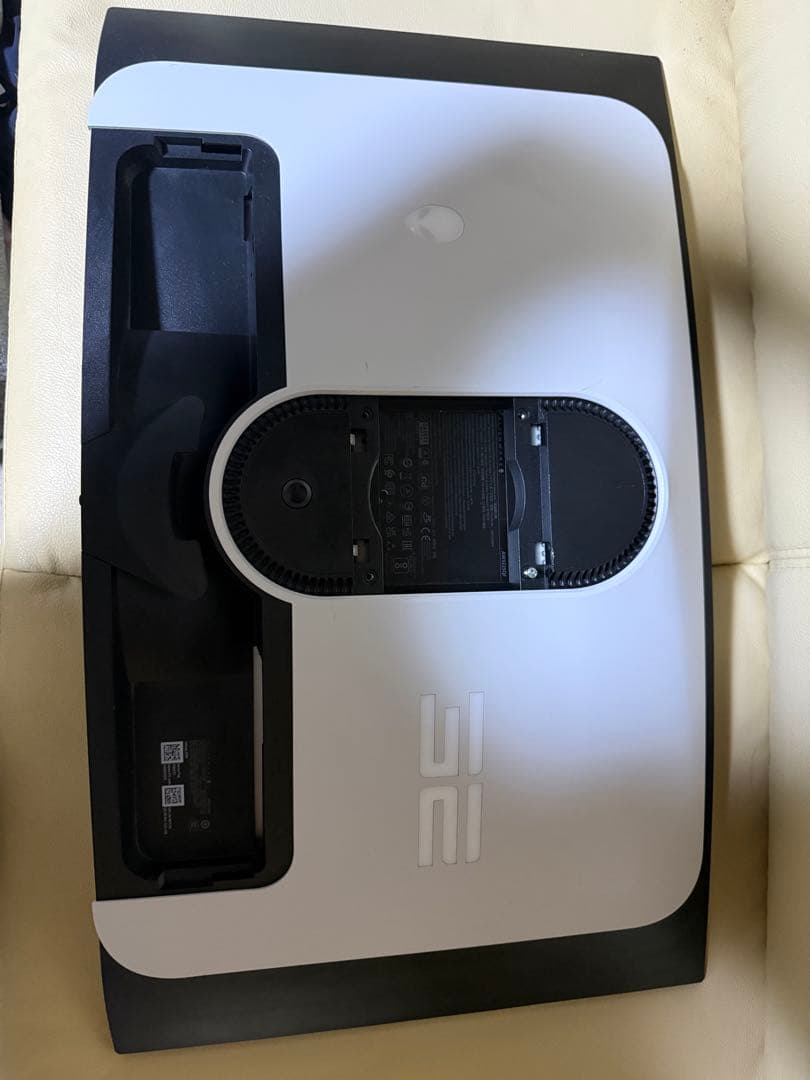 ALIENWARE湾曲4K モニターAW3225QF