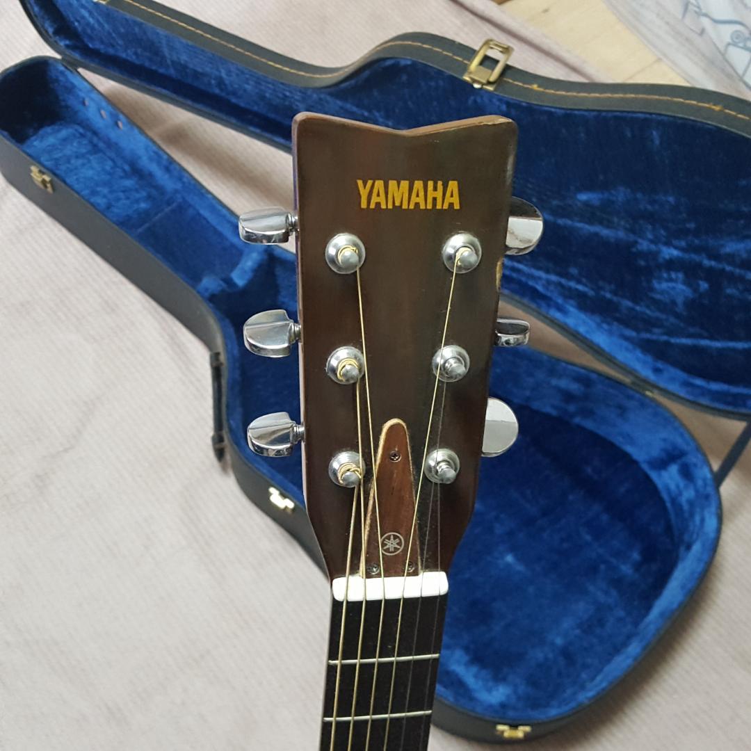 Yamaha FG-152 アコースティックギター ハードケース付