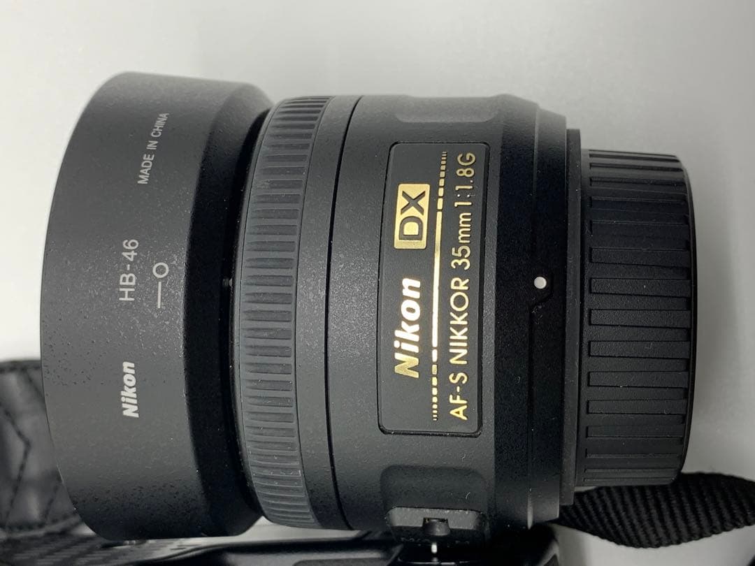 デジタル一眼カメラ Nikon D5600 レンズ2個付き（標準・単焦点