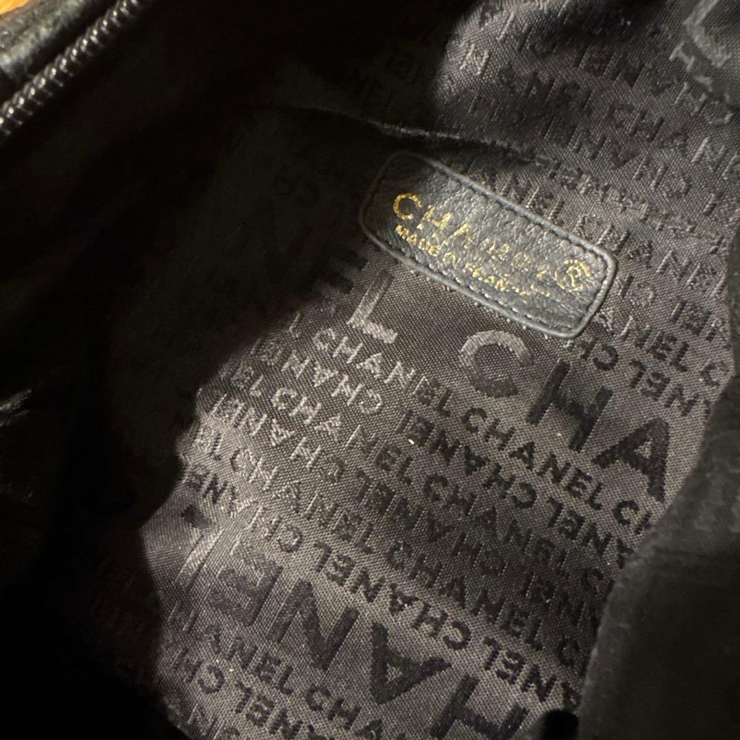686 CHANEL正規品バック　ブラック　ワンショルダー　フリンジ　レザー
