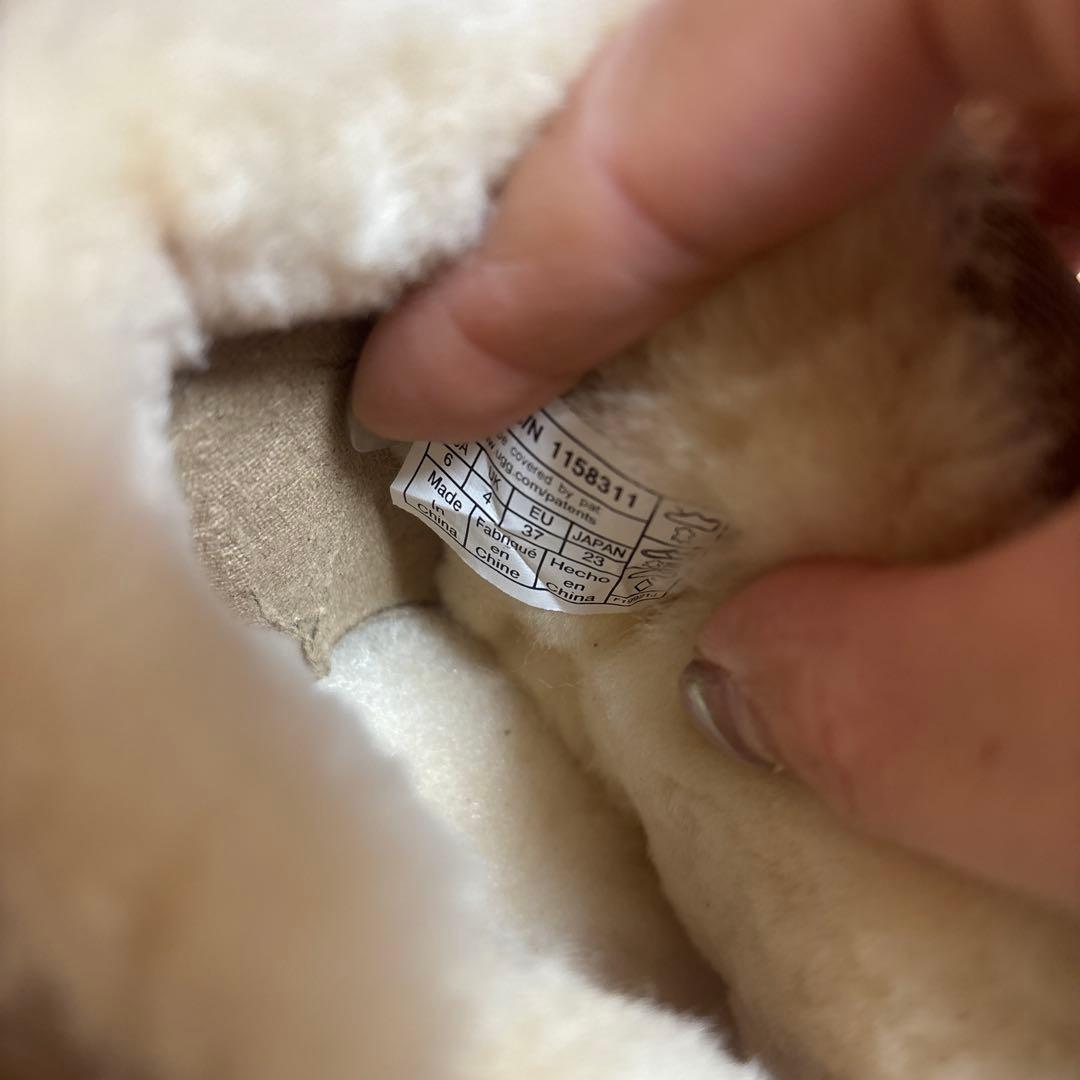 値下げ1月限定UGG 23厚底7cmふわふわムートンブーツ